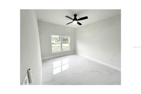 House in Sebring, Florida 4 bedrooms, 172.8 sq.m. № 1297833 - photo 5