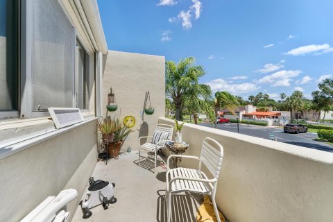 Copropriété à vendre à Palm Springs, Floride: 2 chambres, 85.47 m2 № 1097500 - photo 4