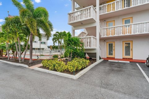 Condominio en venta en North Palm Beach, Florida, 2 dormitorios, 81.75 m2 № 1155551 - foto 10