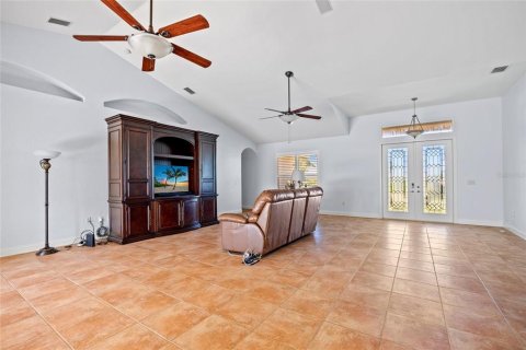 Villa ou maison à vendre à Punta Gorda, Floride: 3 chambres, 234.11 m2 № 1350100 - photo 6