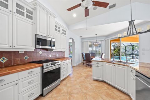 Villa ou maison à vendre à Punta Gorda, Floride: 3 chambres, 234.11 m2 № 1350100 - photo 8