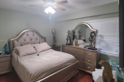 Copropriété à vendre à Pembroke Pines, Floride: 2 chambres, 93.09 m2 № 1176636 - photo 6