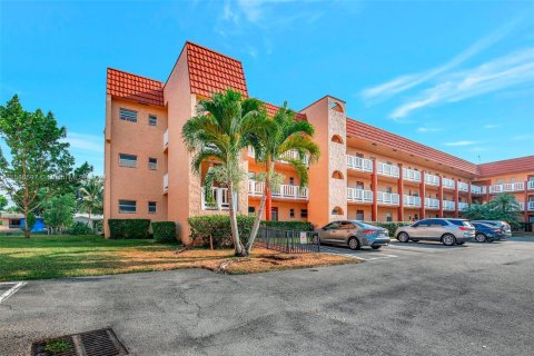 Copropriété à vendre à Sunrise, Floride: 1 chambre, 69.68 m2 № 1176637 - photo 1