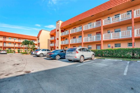 Condominio en venta en Sunrise, Florida, 1 dormitorio, 69.68 m2 № 1176637 - foto 27