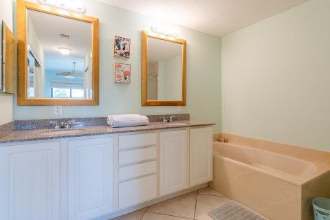 Condominio en venta en North Palm Beach, Florida, 2 dormitorios, 134.34 m2 № 857092 - foto 19