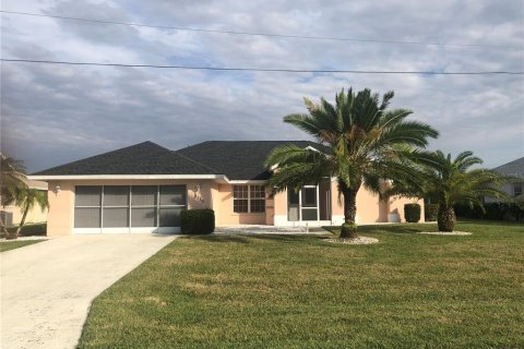 Casa en venta en Punta Gorda, Florida, 3 dormitorios, 168.9 m2 № 924186 - foto 1