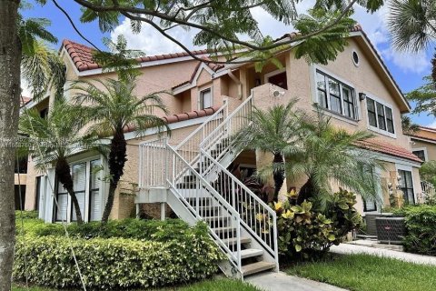 Condo in Miami, Florida, 1 bedroom  № 1387802 - photo 1