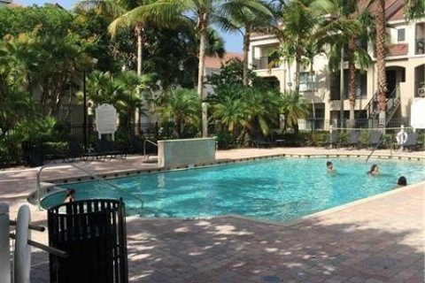 Condominio en venta en Coral Springs, Florida, 3 dormitorios, 126.07 m2 № 846359 - foto 1