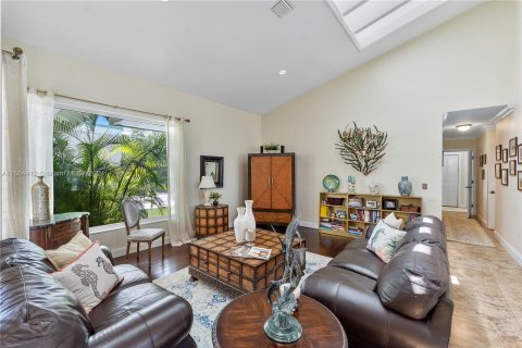 Villa ou maison à vendre à Palmetto Bay, Floride: 5 chambres, 332.78 m2 № 1117238 - photo 12