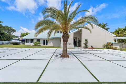 Villa ou maison à vendre à Palmetto Bay, Floride: 5 chambres, 332.78 m2 № 1117238 - photo 5