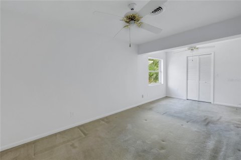 House in Saint Petersburg, Florida 2 bedrooms, 116.87 sq.m. № 1349366 - photo 15