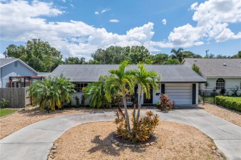 Villa ou maison à vendre à Saint Petersburg, Floride: 2 chambres, 116.87 m2 № 1349366 - photo 1