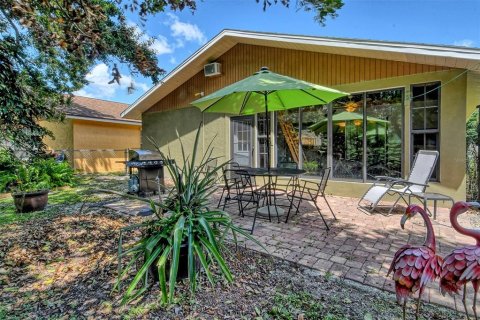 House in Sarasota, Florida 2 bedrooms, 120.96 sq.m. № 1349368 - photo 28