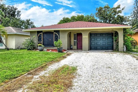 Villa ou maison à vendre à Sarasota, Floride: 2 chambres, 120.96 m2 № 1349368 - photo 3