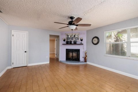 Casa en venta en Saint Petersburg, Florida, 3 dormitorios, 124.12 m2 № 1350476 - foto 5