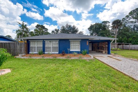 Villa ou maison à vendre à New Smyrna Beach, Floride: 2 chambres, 104.42 m2 № 1350478 - photo 1