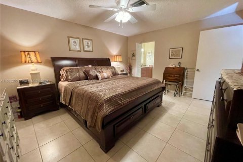 Condo in Delray Beach, Florida, 2 bedrooms  № 1417771 - photo 16