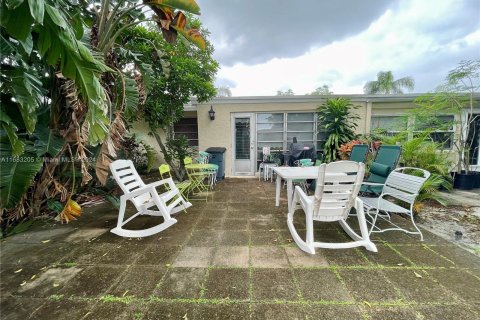 Condo in Delray Beach, Florida, 2 bedrooms  № 1417771 - photo 23