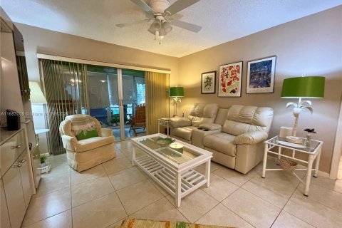 Condo in Delray Beach, Florida, 2 bedrooms  № 1417771 - photo 20