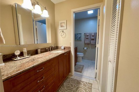 Condo in Delray Beach, Florida, 2 bedrooms  № 1417771 - photo 17