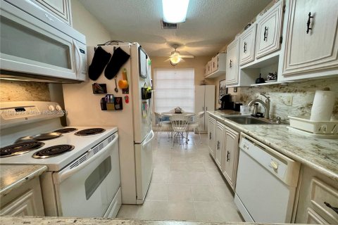 Condominio en venta en Delray Beach, Florida, 2 dormitorios, 87.7 m2 № 1417771 - foto 9