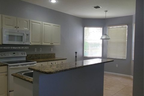Casa en venta en Homestead, Florida, 4 dormitorios, 282.24 m2 № 720147 - foto 8