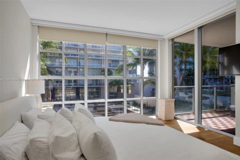 Condo in Miami, Florida, 2 bedrooms  № 1389882 - photo 13