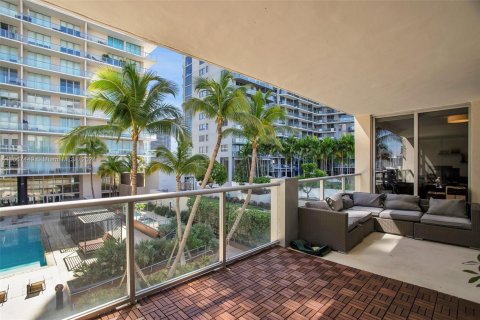 Condo in Miami, Florida, 2 bedrooms  № 1389882 - photo 23