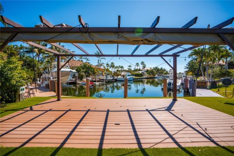 Villa ou maison à vendre à Lighthouse Point, Floride: 6 chambres, 471.48 m2 № 1188663 - photo 9