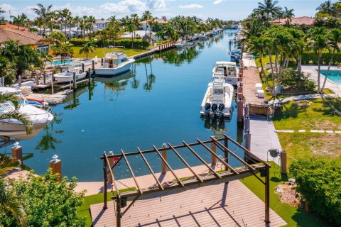 Villa ou maison à vendre à Lighthouse Point, Floride: 6 chambres, 471.48 m2 № 1188663 - photo 7