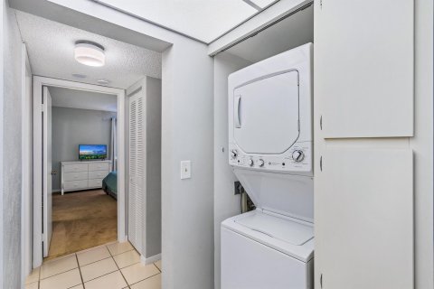 Condo in Jupiter, Florida, 1 bedroom  № 1188645 - photo 18