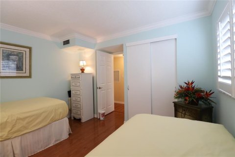 Condo in Bradenton, Florida, 2 bedrooms  № 1382693 - photo 12