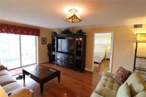 Condo in Bradenton, Florida, 2 bedrooms  № 1382693 - photo 25