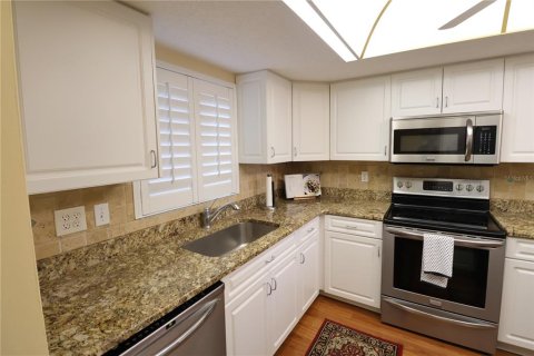 Condo in Bradenton, Florida, 2 bedrooms  № 1382693 - photo 20