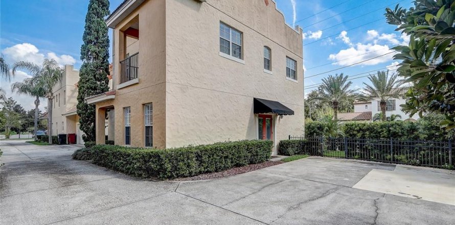 Condominio en Orlando, Florida, 3 dormitorios  № 1382670