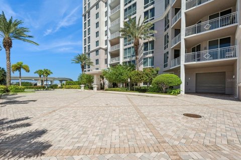 Condominio en venta en Clearwater, Florida, 2 dormitorios, 155.7 m2 № 1382695 - foto 2