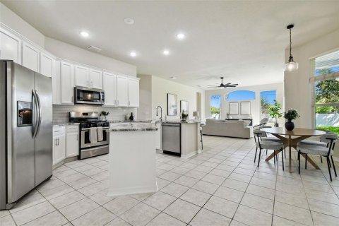 House in Tampa, Florida 5 bedrooms, 293.29 sq.m. № 1382669 - photo 30