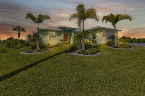 Villa ou maison à vendre à Port Charlotte, Floride: 3 chambres, 153.29 m2 № 1318475 - photo 4