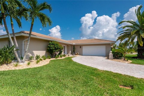 Villa ou maison à vendre à Punta Gorda, Floride: 3 chambres, 201.13 m2 № 1318517 - photo 6