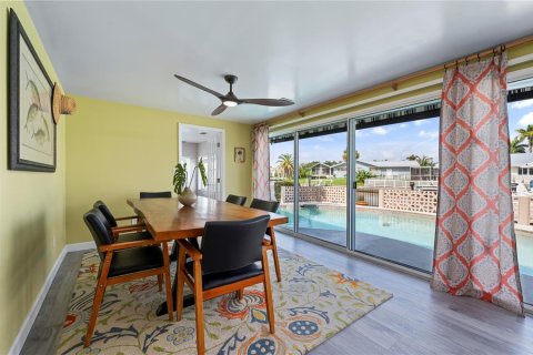 Casa en venta en Punta Gorda, Florida, 3 dormitorios, 201.13 m2 № 1318517 - foto 19