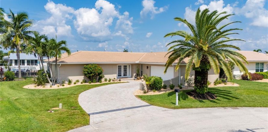 Villa ou maison à Punta Gorda, Floride 3 chambres, 201.13 m2 № 1318517