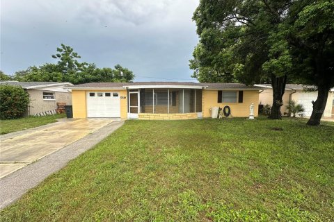 House in New Port Richey, Florida 3 bedrooms, 104.79 sq.m. № 1307568 - photo 3