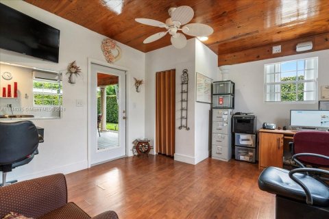 Casa en venta en Miami, Florida, 4 dormitorios, 177.44 m2 № 1332410 - foto 11