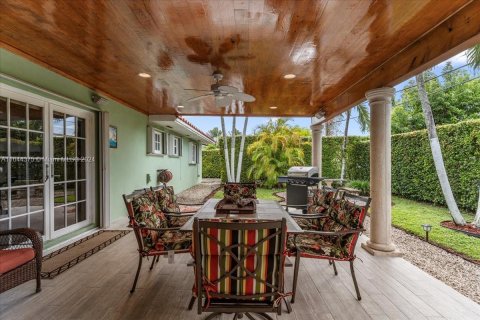 Casa en venta en Miami, Florida, 4 dormitorios, 177.44 m2 № 1332410 - foto 19