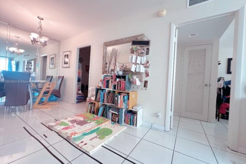 Copropriété à vendre à Miami Beach, Floride: 2 chambres, 95.69 m2 № 1345771 - photo 8