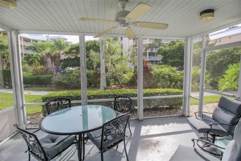 Copropriété à louer à Sarasota, Floride: 2 chambres, 118.91 m2 № 923014 - photo 12