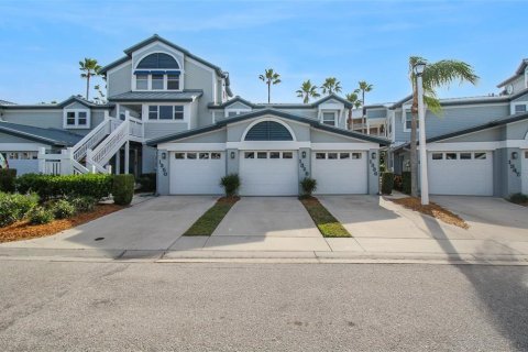 Condo in Sarasota, Florida, 2 bedrooms  № 923014 - photo 2