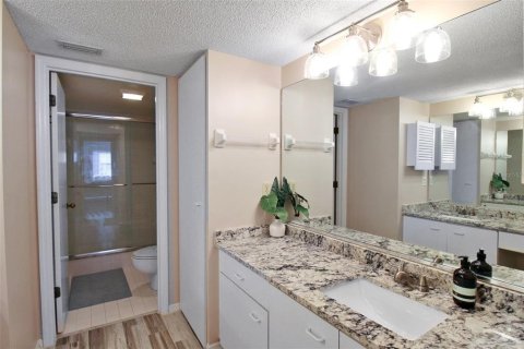 Condo in Sarasota, Florida, 2 bedrooms  № 923014 - photo 22