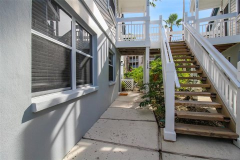 Copropriété à louer à Sarasota, Floride: 2 chambres, 118.91 m2 № 923014 - photo 3