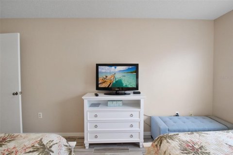 Condo in Sarasota, Florida, 2 bedrooms  № 923014 - photo 27